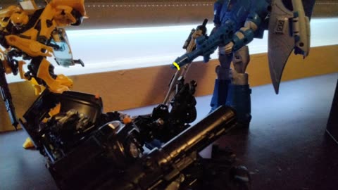 Ironhide's death and Sentinels betrayal stop motion scene