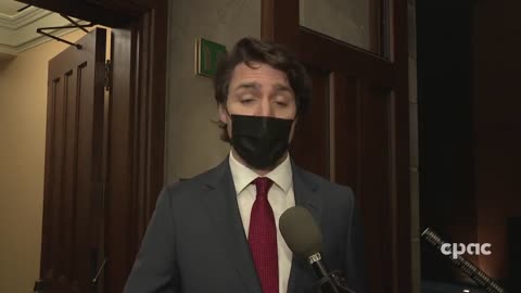 😡Breaking Commie Trudeau says he still supports mandates