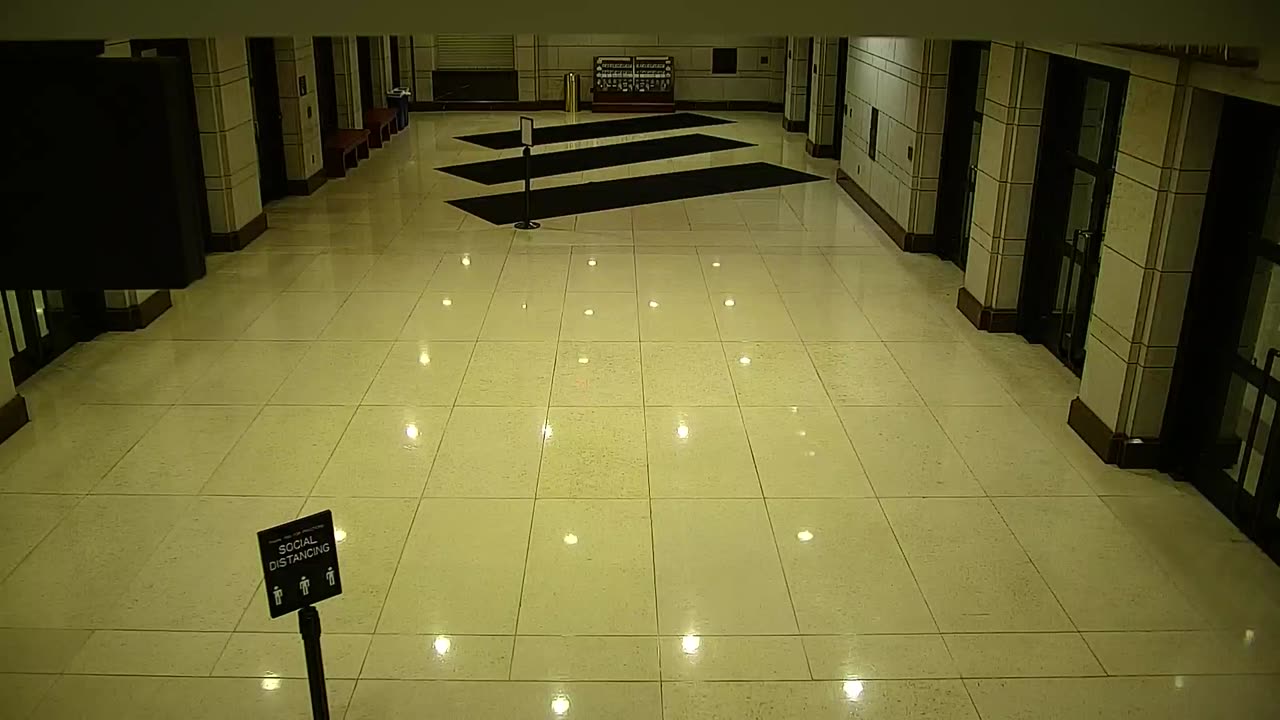 7140CVCULSecuirtyLobbySouth_2021-01-06_15h40min01s113ms.mp4