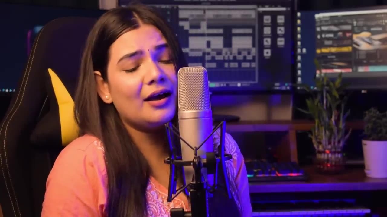 Kahani Suno | Female Version | Pakistani Singer | Pakistan