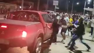 Petistas running over Bolsonaro supporters in Santa Catarina.