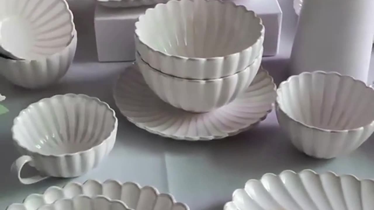 White Ceramic Charger Plate Wholesale Porcelain Tableware For Family Hotel
