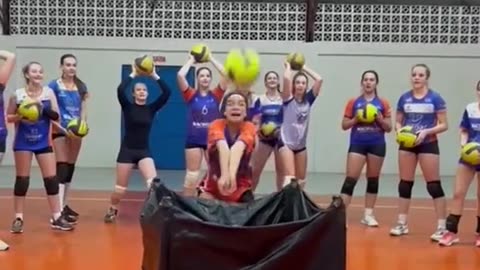 This looks fun 😂 (via @V_VMh) #volleyball #funny #volley #practice