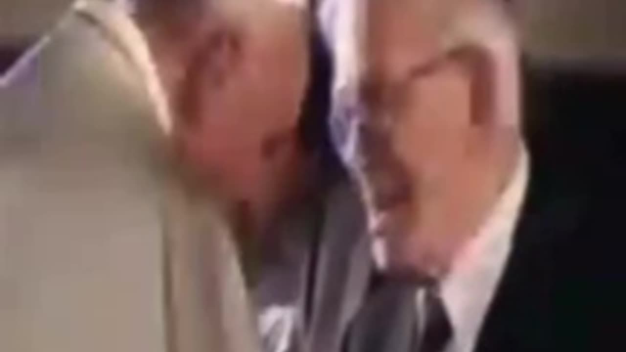 BERGOGLIO,CARDINALI E VESCOVI I BURATTINI SATANICI DEL VATICANO 🏳️🌈 — SMASCHERATI Un breve sguardo all'agenda pedo satanica 2030,da come viene attuata e a coloro che la promuovono,gesuiti,massoni,ebrei e altri