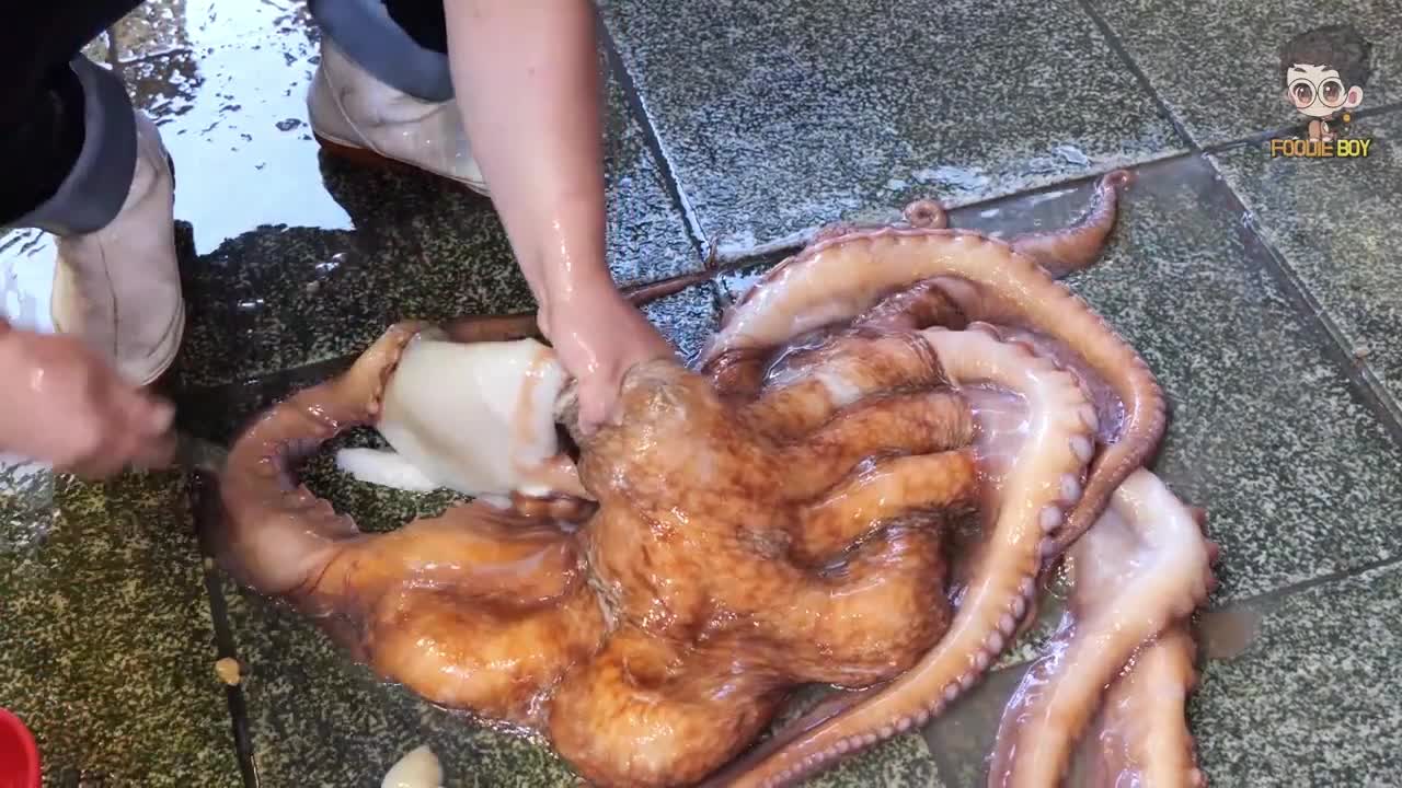 17kg King Octopus, Street Food