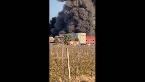 🚨#Warning:One of the largest European chemical plants caught fire in Italy