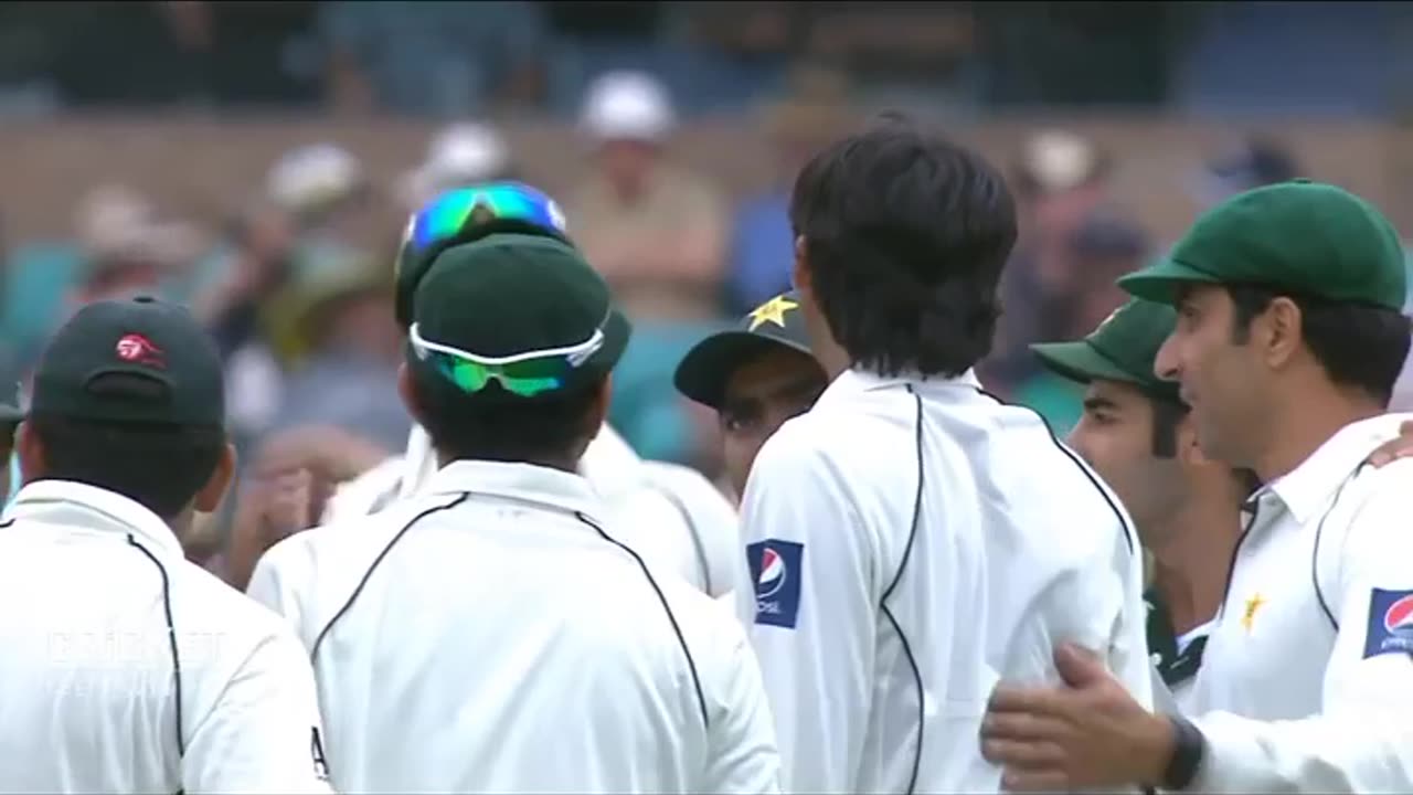 Muhammad Asif bowling