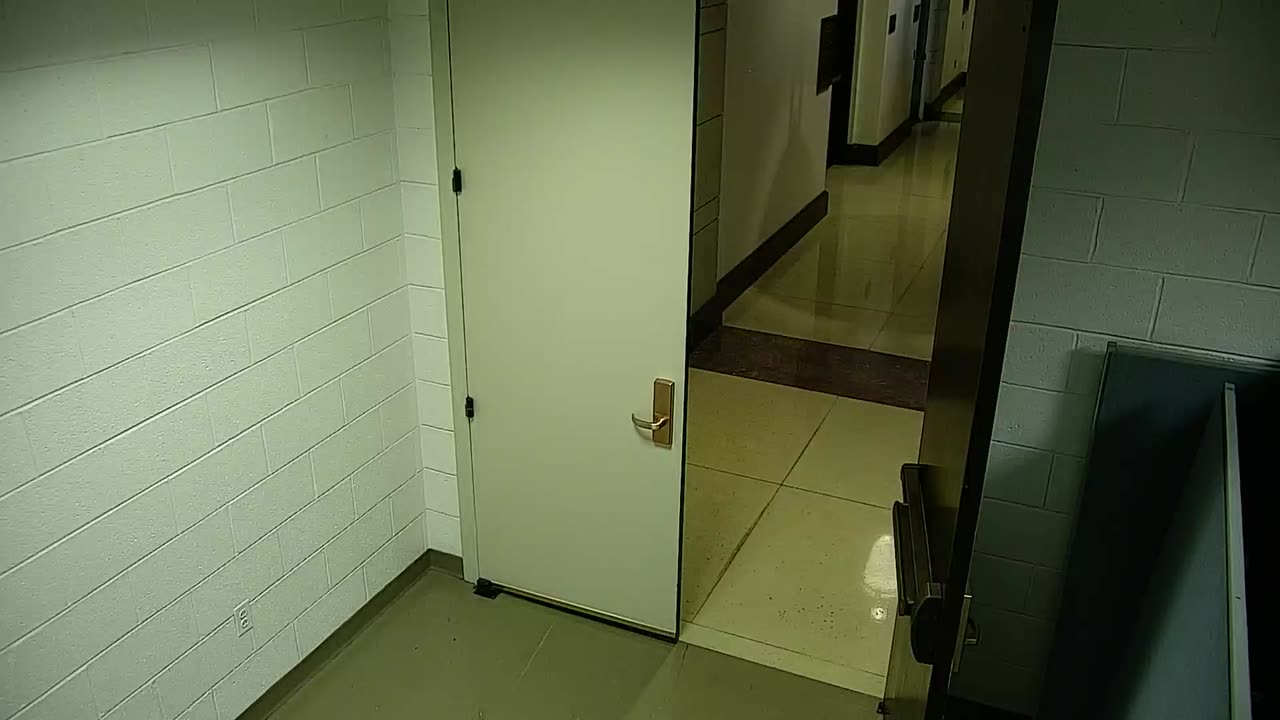 7046CVCLLElevator#3Lobby_2021-01-06_16h40min01s767ms.mp4