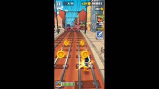 Playing SubwaySurfers