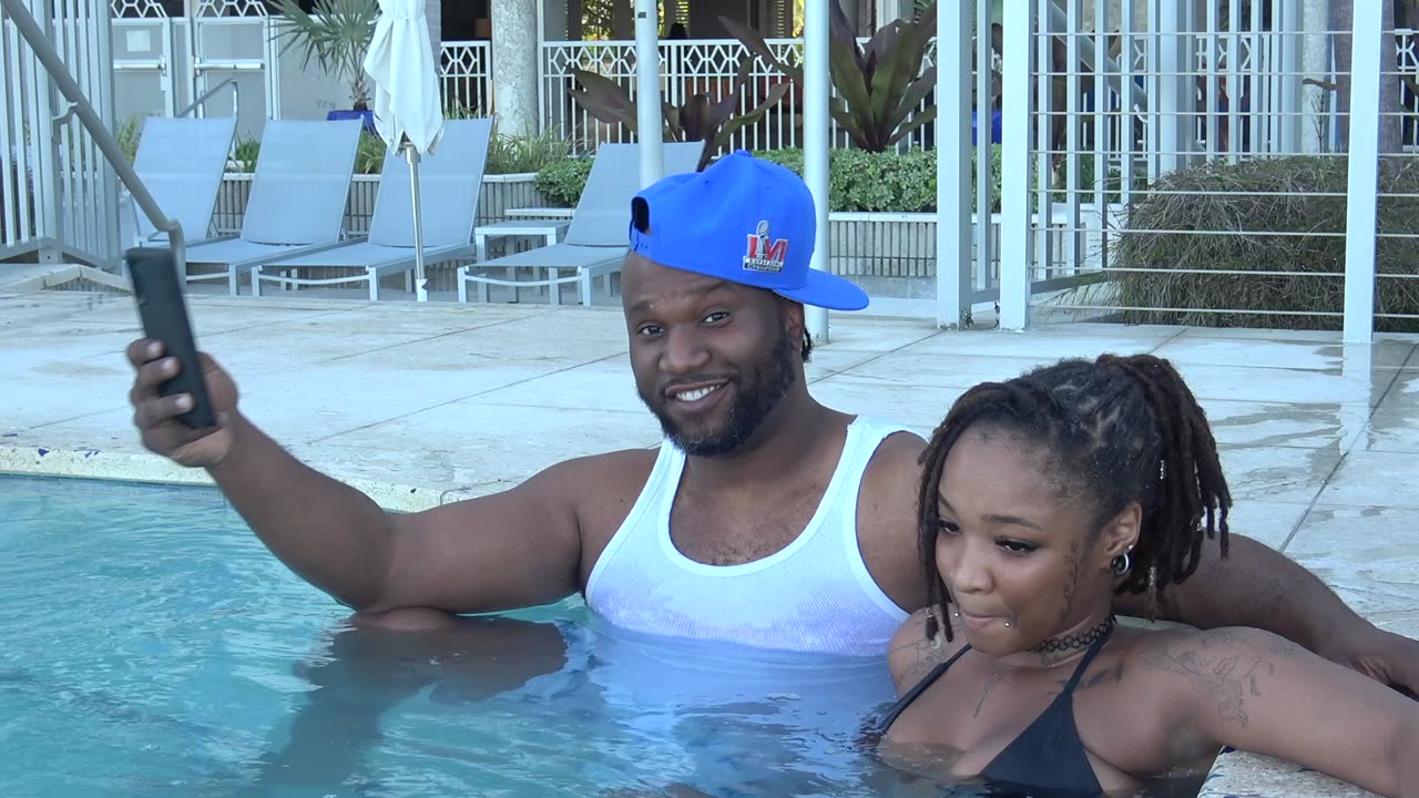 Dating in Miami - Where is it acceptable for a man to take you on the first date ?