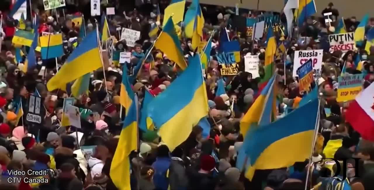 Remember the twitchy broad beside Justin?