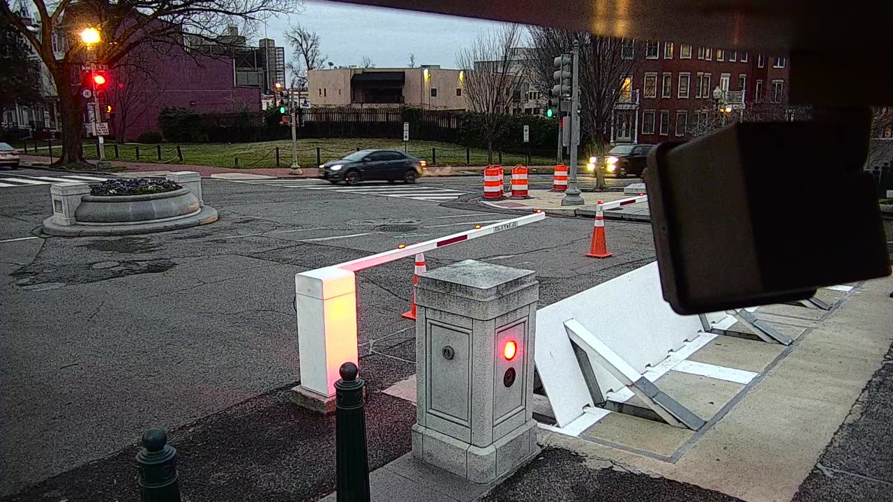 0794KIO00K9NJ-DSE_2021-01-06_07h16min30s043ms.mp4