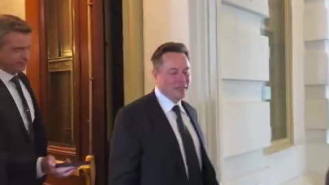 Elon Musk Seen Leaving Chuck Shumer’s office “we talked AI & the Economy”