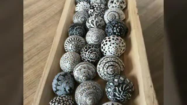 Attractive pebble rock painting art