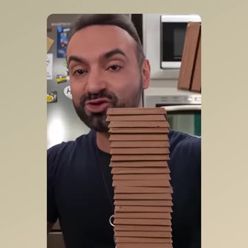 Corbucci, a glutton, devours 30 kitkat tablets, 6600 calories...