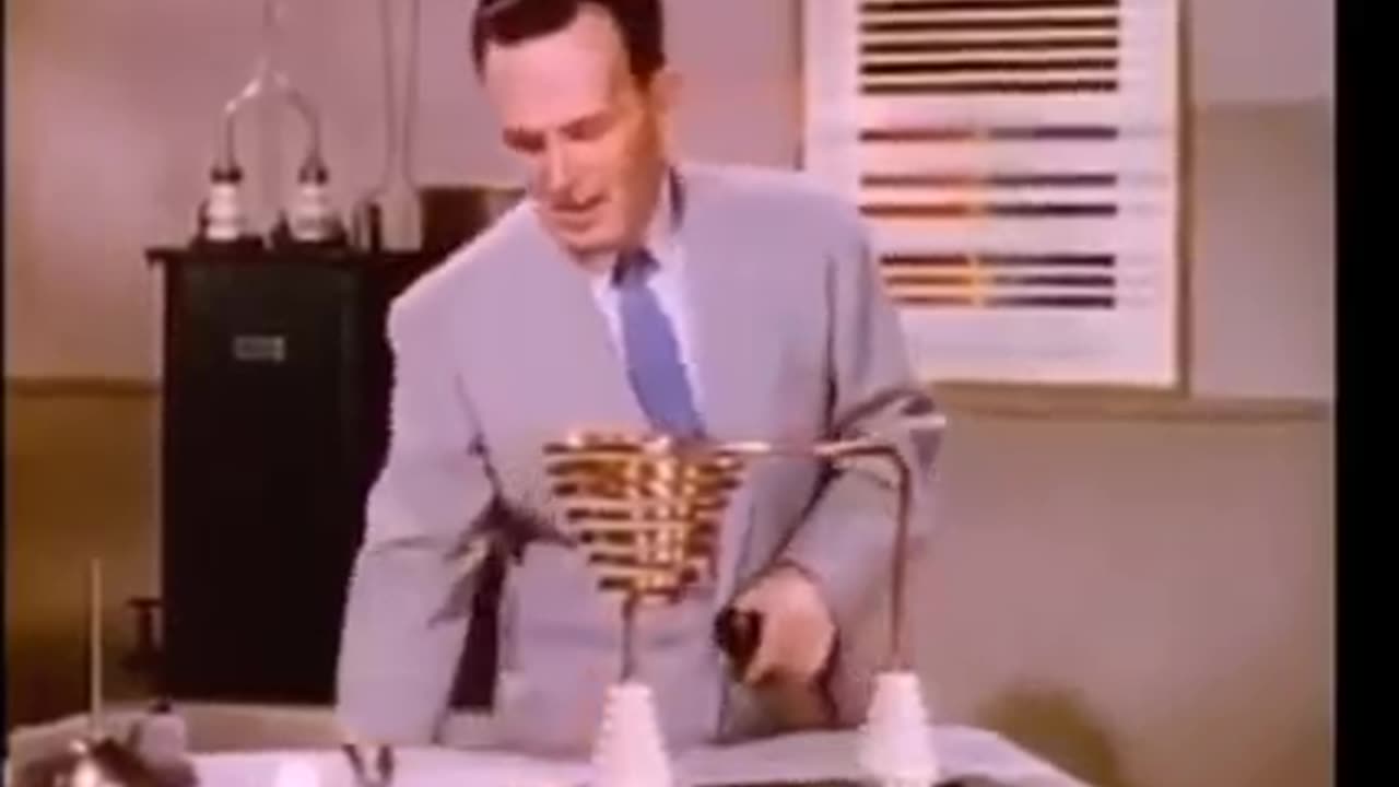 Scientist Explains Frying An Egg On A Cold Stove