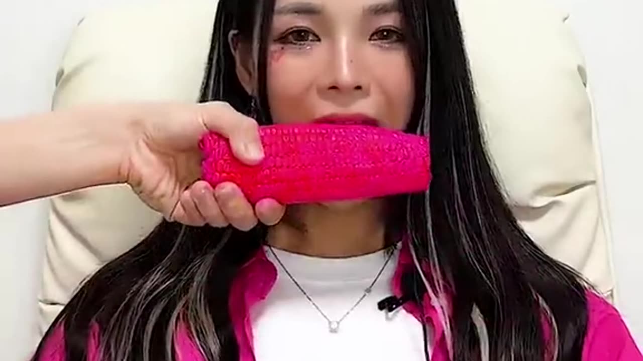 Asmr eating video