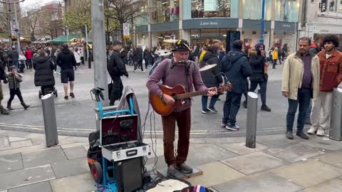 One-man Band Street Performer | Manchester Christmas Market 2022