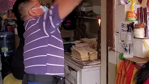 Man Kneads Candy By Hand in Baños, Ecuador 🇪🇨