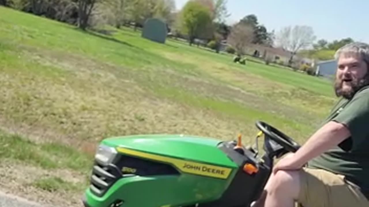 Dale Vs Greeny | 🚜John Deere Vs Cub Cadet vroom vroom💨💨