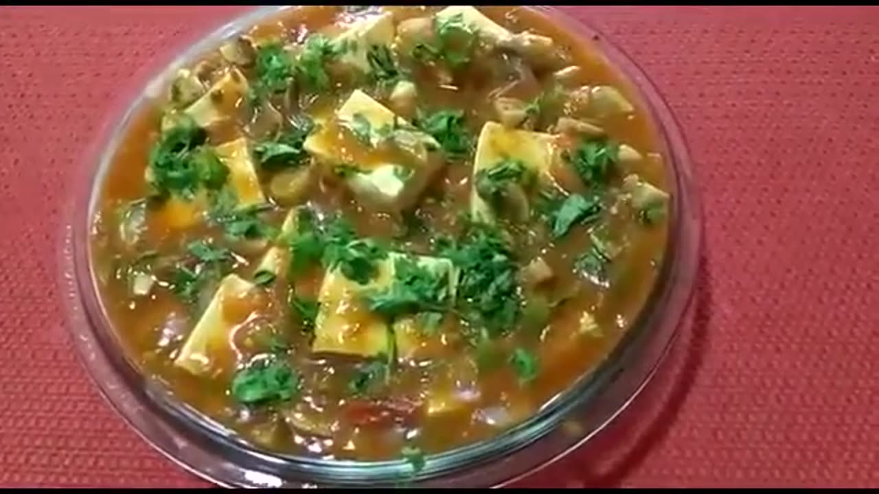 Classic Indian Dish: Cottage Cheese in Mushroom Garlic Gravy (Watch & Prepare)