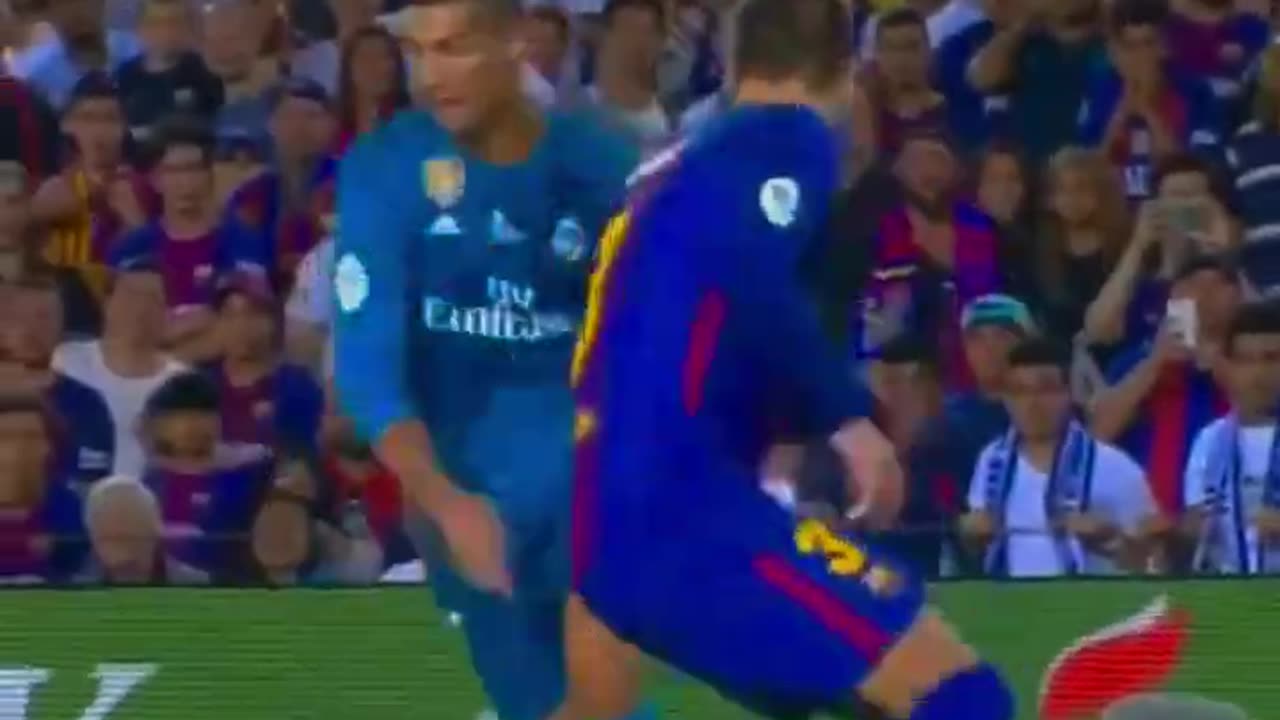 Cristiano Ronaldo destroying Pique😳⚽🐐