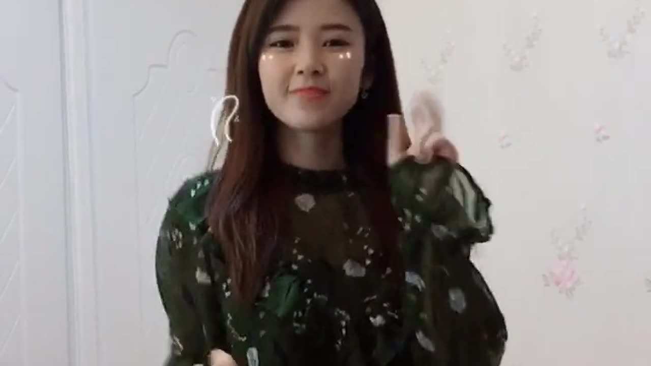 美女热舞让你感受极致视听盛宴