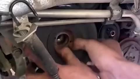 Whole process of water pump replacement