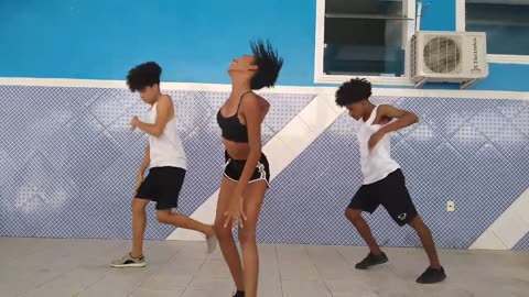 ELA NÃO QUER GUERRA COM NINGUÉM - PARANGOLÉ _ DANCE STAR ( COREOGRAFIA )