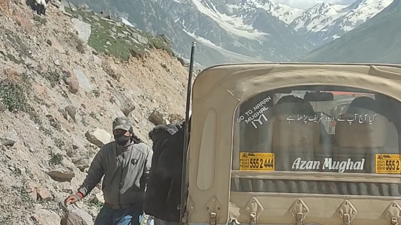 Offroad drive to north in Pakistan