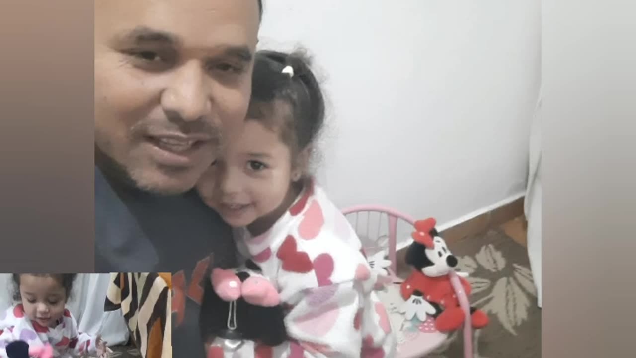 Laura quer passar Batom o que vocês acham