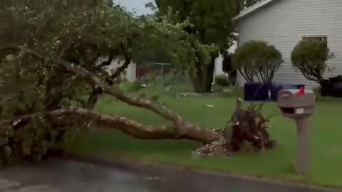 Video shows Tornado damage in Janesville, Wisconsin