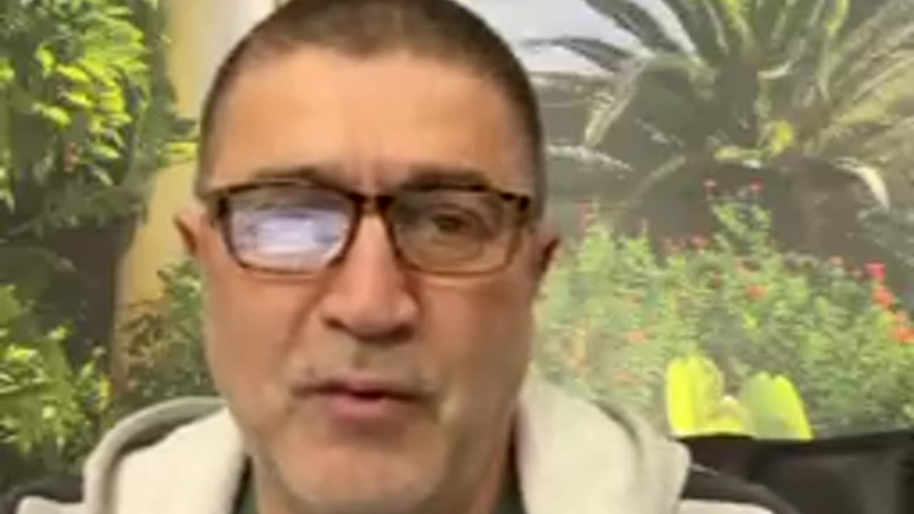Grăbiți-vă să intrați în posesia cărților noastre!