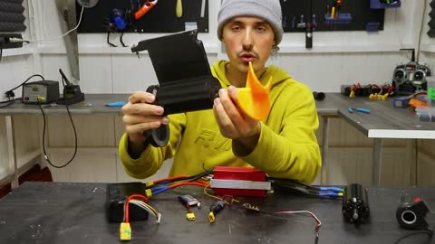 Trying To Build An Infinite Going Kayak With Solar Panels