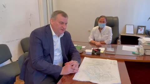 Эдуард Бутба провел рабочее совещание в детской больнице