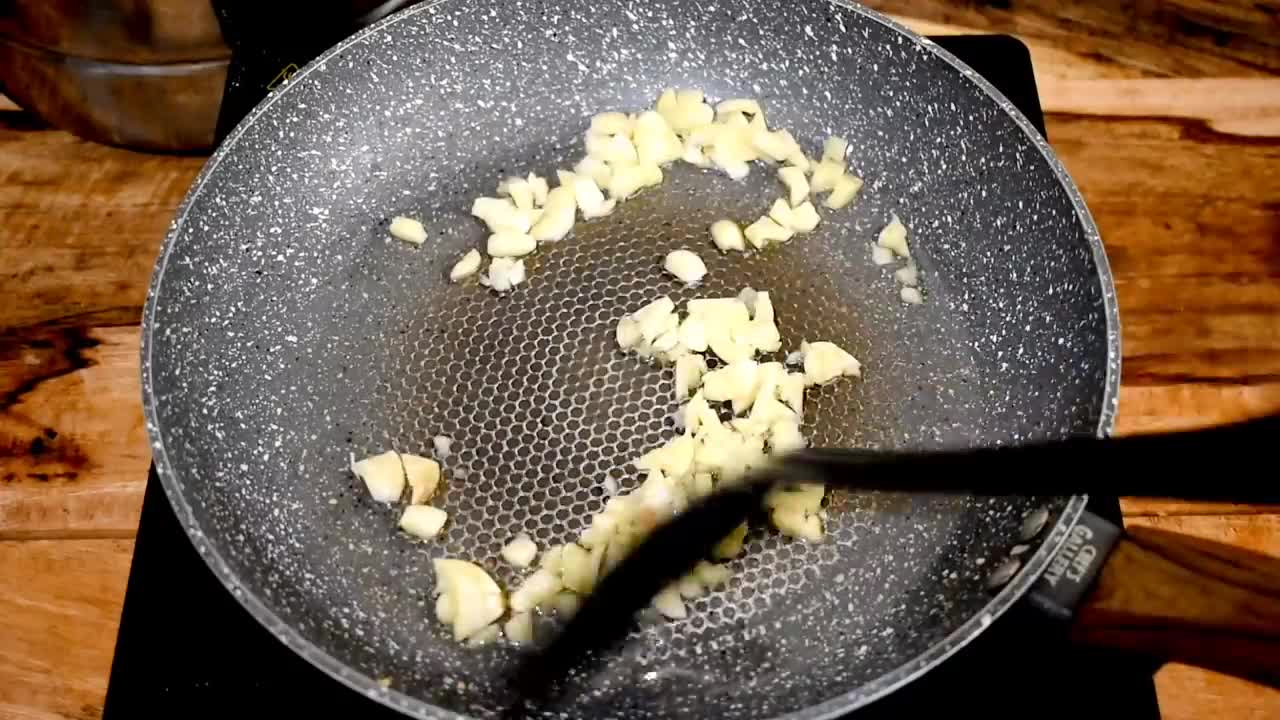 GARLIC BUTTER CHICKEN RECIPE | CHICKEN RECIPE | Ulam Pinoy Recipe | Chicken Recipe | Budget Meal