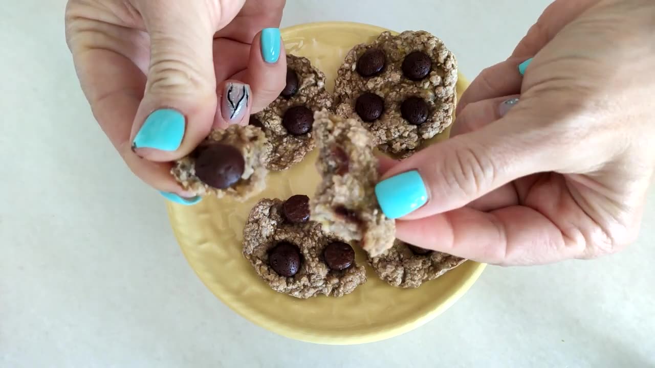 Just mix the banana with the oatmeal and put it in the oven!
