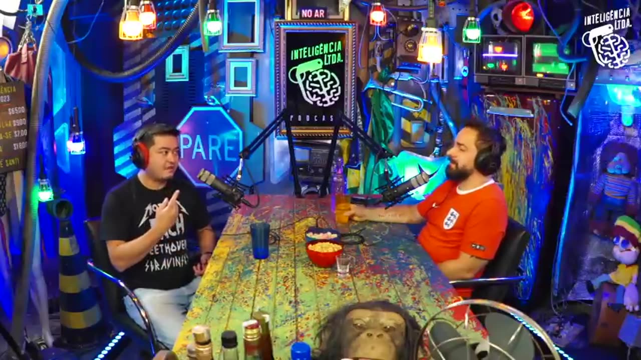 O RAFINHA TEM PRESENÇA DE PALCO - ANDRÉ SANTI Cortes do Inteligência Ltda.