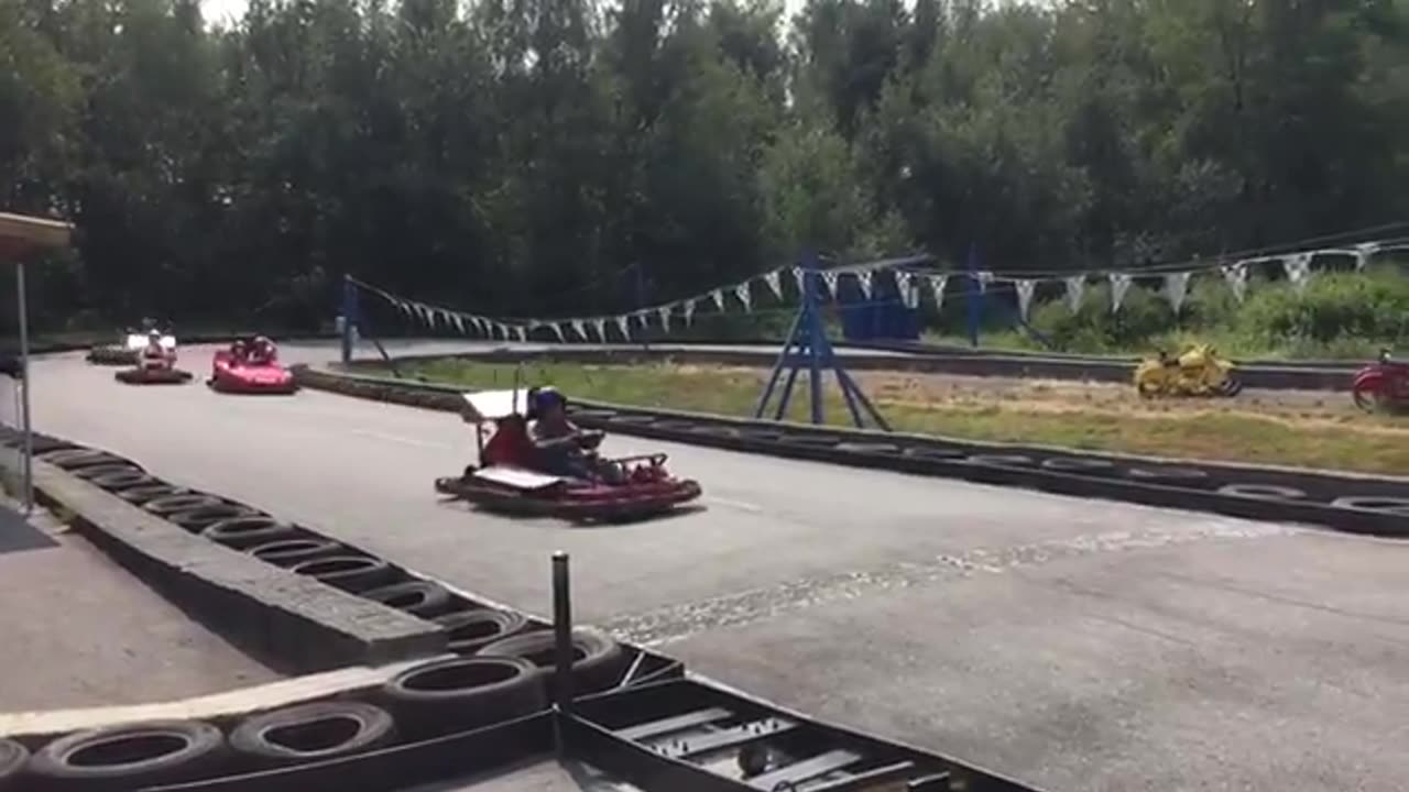 Go kart area with my uncle,fun fun!!