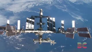 Russian spacecraft brings ‘toxic’ odor, unknown droplets to International Space Station