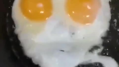 ►🚨🇷🇺🇷🇺🇷🇺 Speak Russian LOL!! Яичница [ye-i sh-ni-tsa] (Fried egg or egg sunny side up)