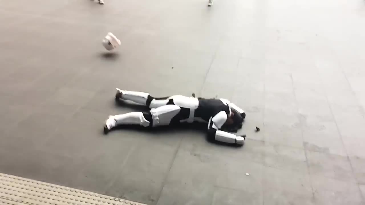 Stormtrooper Falls Down Stairs On The Way To Star Wars Premiere