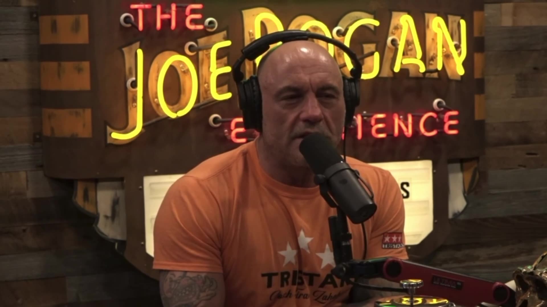 Joe Rogan April Fools Joe Rogan: The People Running Our Country Are Utter Fools