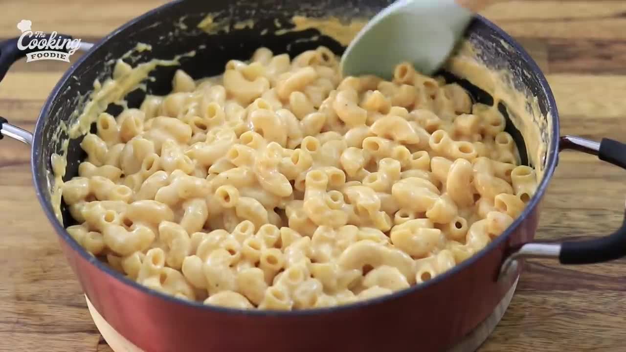 Easy 3-Ingredient Mac and Cheese Recipe (One Pot)