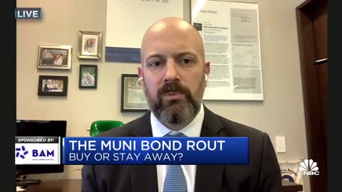 Should investors buy the muni bond rout or wait it out- NEWS OF WORLD