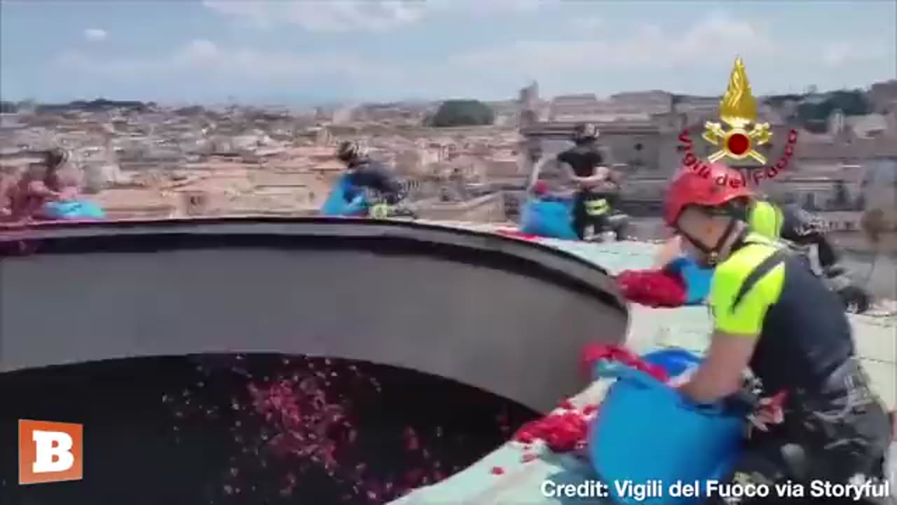 Participants were SHOWERED with rose petals at Rome’s Pantheon