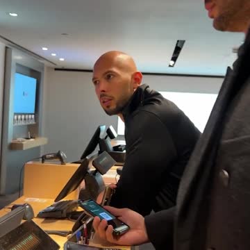 Tate goes Christmas Shopping