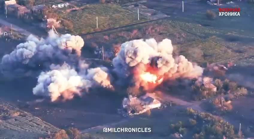 Russian TOS-1A in action