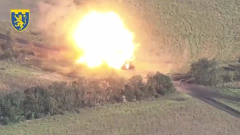 Russian 152mm Heavy Gun Detonates