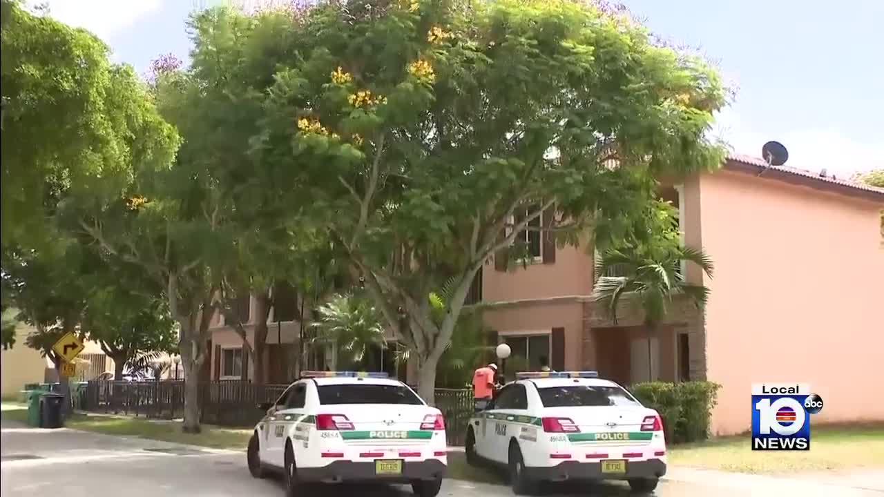 Man taken into custody after 3 women shot in southwest Miami-Dade